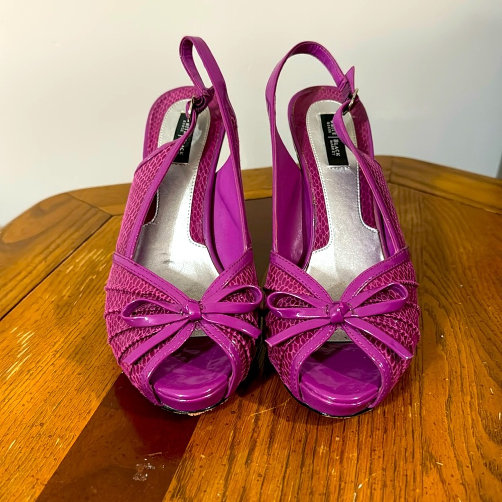 ⭐️ White House / Black Market Purple Heels